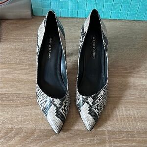 Marc Fisher Black and White Heels with Sleek Design